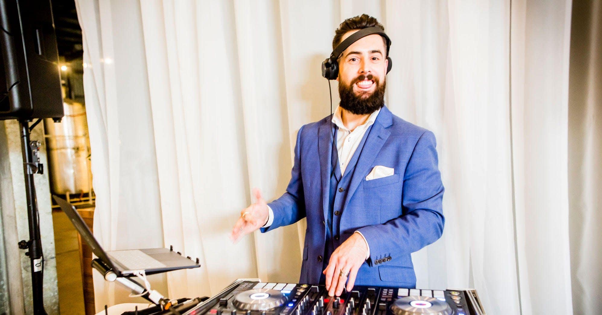 Melbourne DJ Eddy Mac Plays At A Winery Wedding