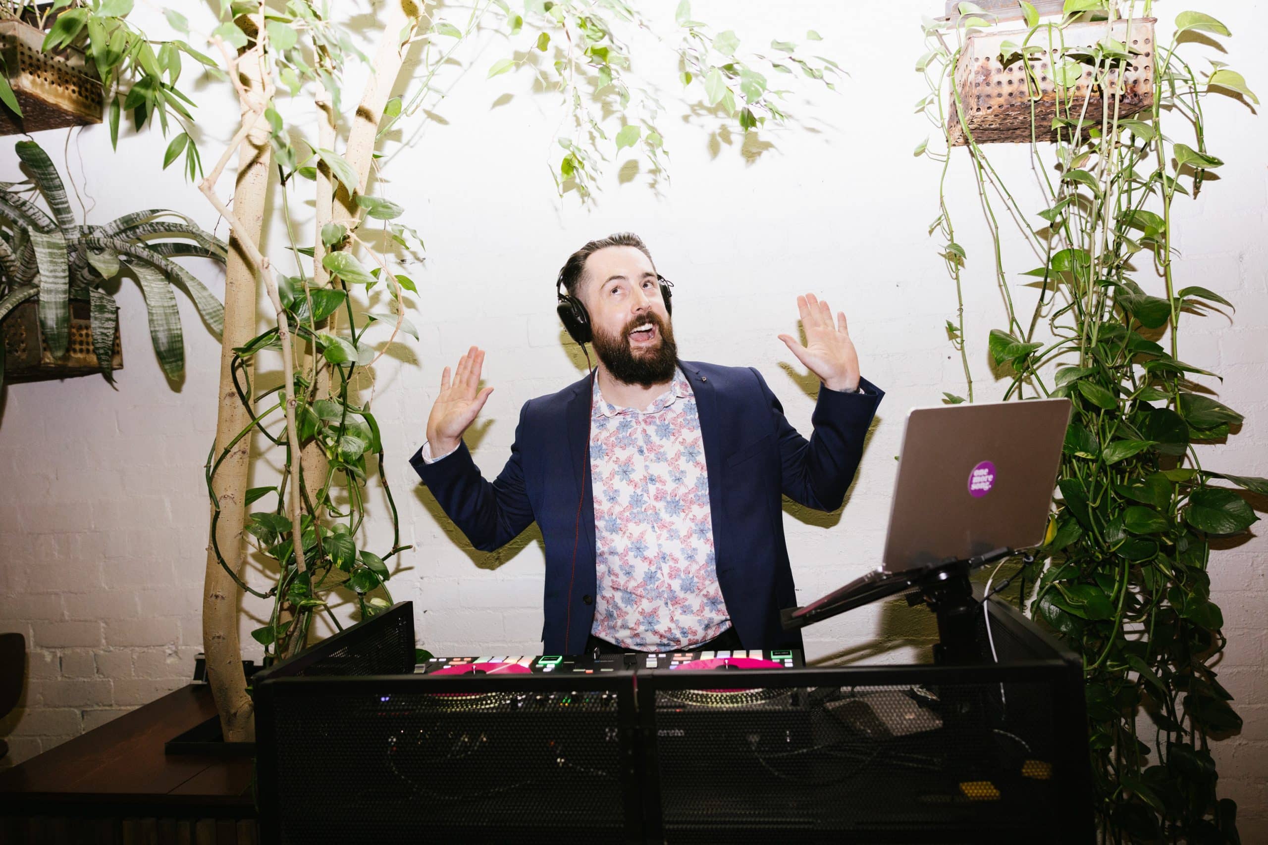 DJ Eddy Mac at Rupert Wedding Photographed by Its Beautiful Here